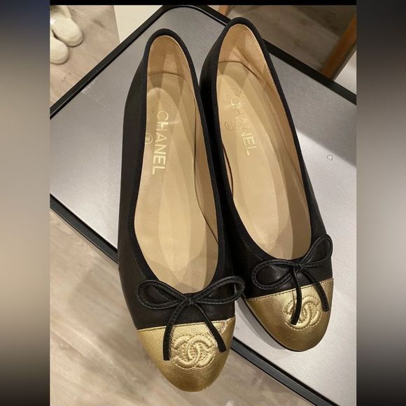 CHANEL Shoes - Chanel flats ✨✨✨